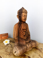 Buddha Deko aus Holz – Meditation & Ruhe