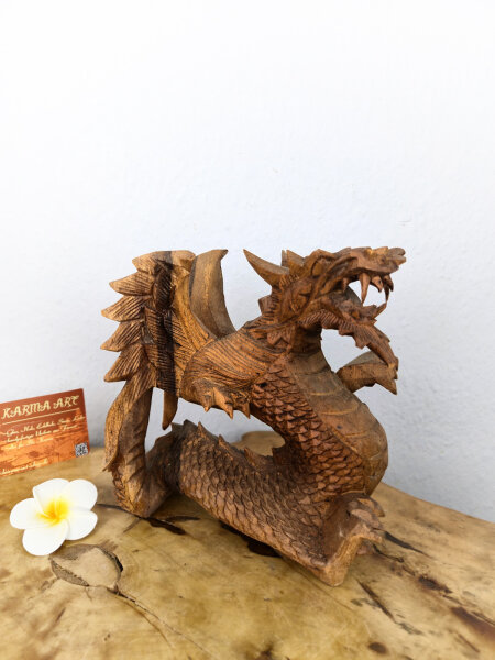 Handgefertigter stehender Holzdrache mit Flügeln – 15 cm, Unikat