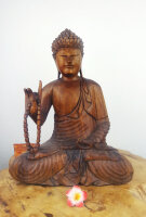 Buddha Deko aus Holz – Meditation & Ruhe