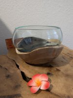 Holzschale mit Glas
