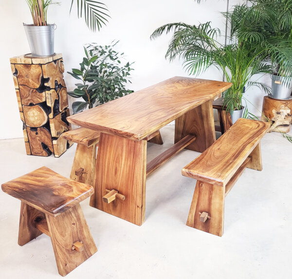 Esstischset Massivholz (1 Tisch/2 Bänke/2 Hocker)