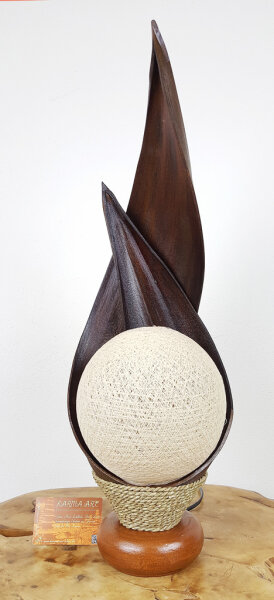 Stehlampe aus Palmenblättern