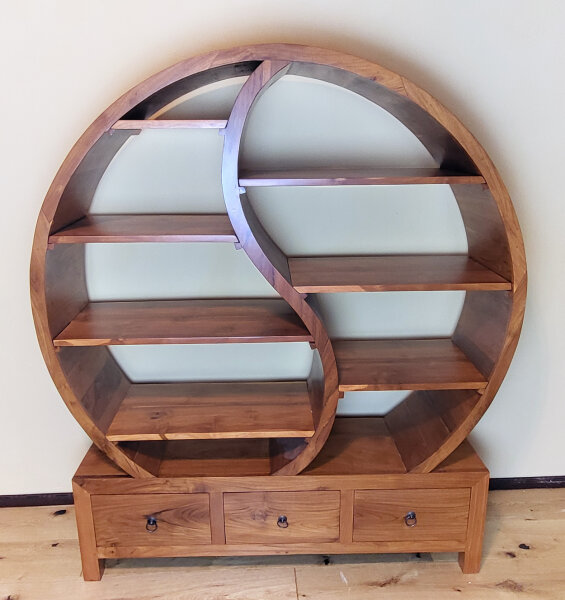 Yin Yang Regal Massivholz edel