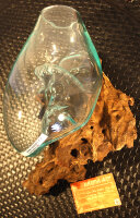 Teakwurzel mit Glas hängend