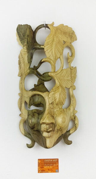 Maske aus Hibiskusholz