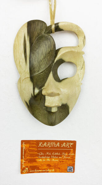 Maske aus Hibiskusholz