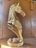 Exklusive Pferdebüste aus massivem Holz, ca. 1 m hoch